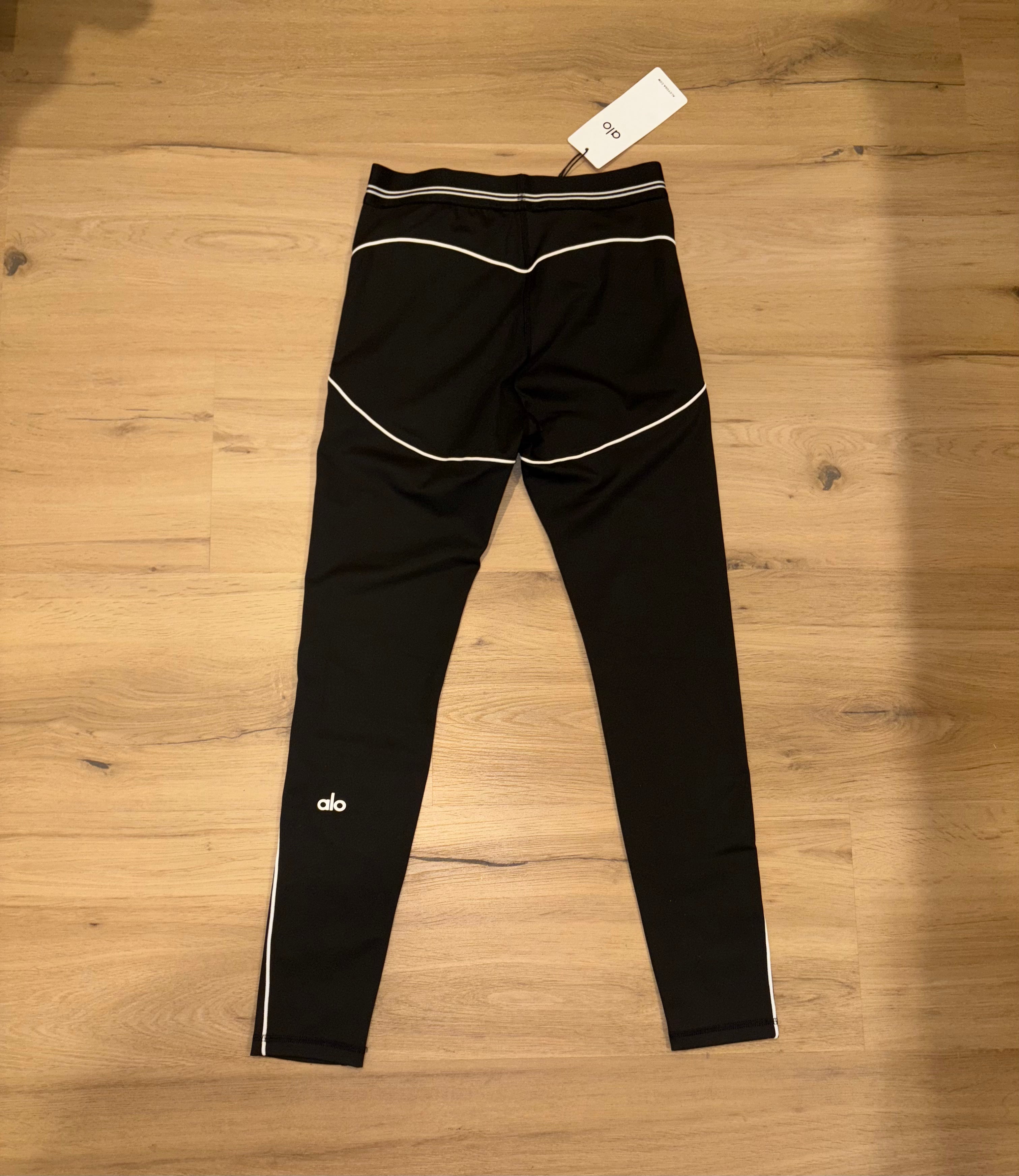 Alo Yoga Airbrush High-Waist Heart Throb Leggings